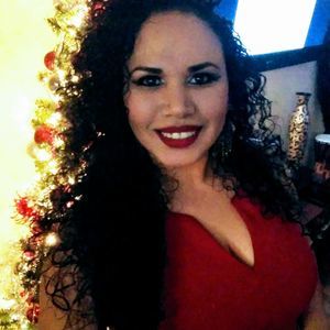 Meet your Posher, Adriana